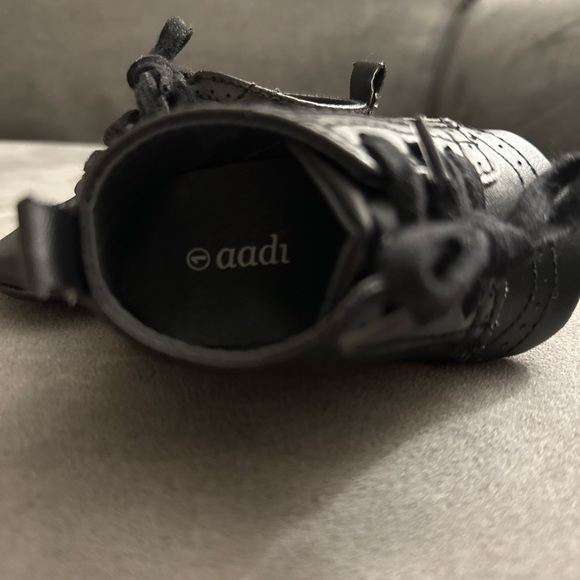 Baby Boy Size 1 Walker Shoes - Picture 7 of 7